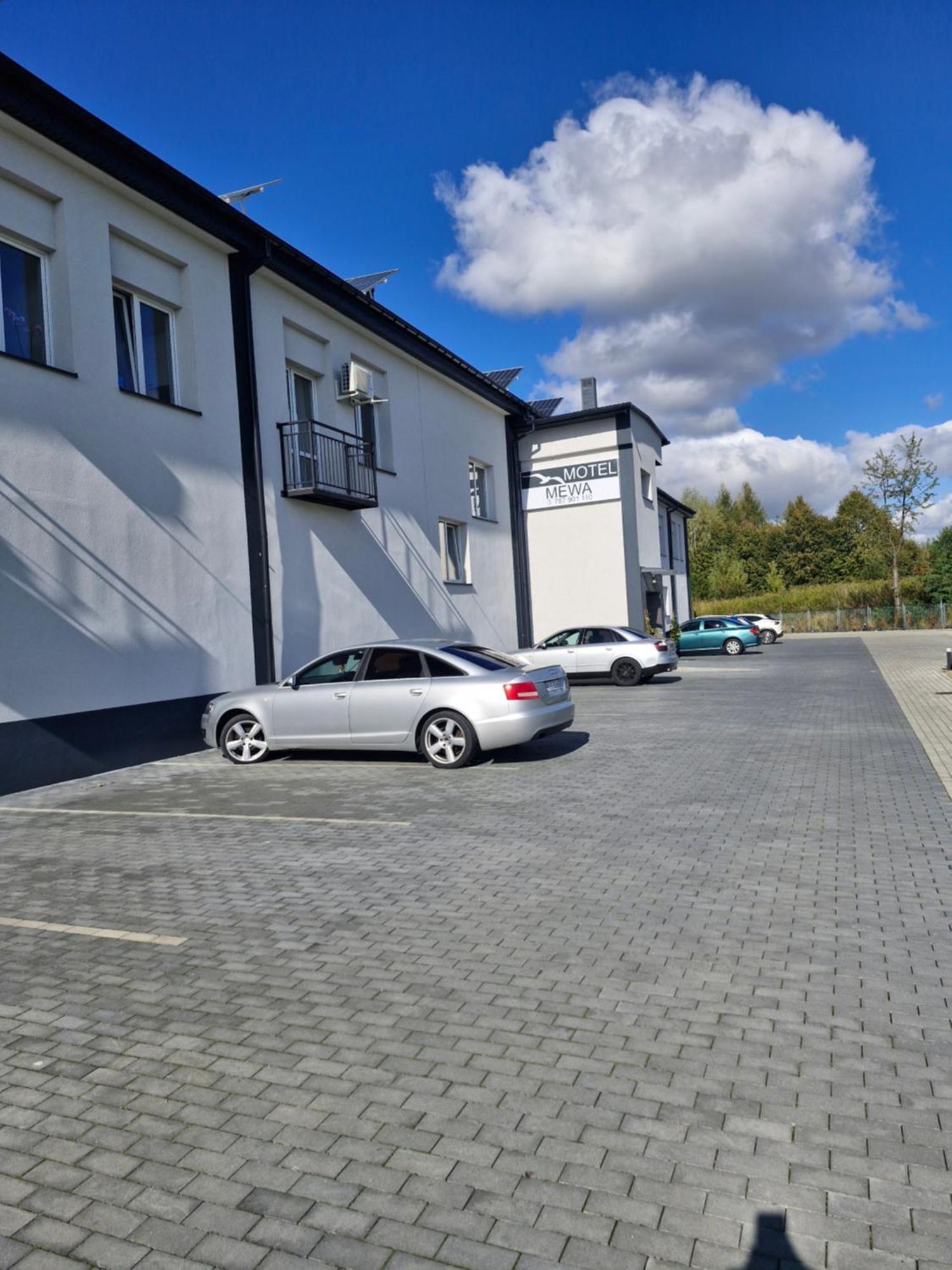 Motel Mewa Lezajsk Eksteriør billede